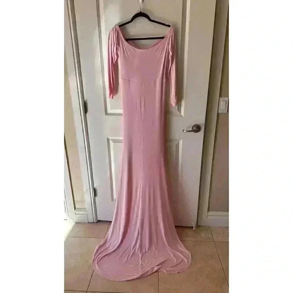 Maternity Dress Size S Off Shoulder Slim Fit Maxi Dress Photoshoot. - Picture 4 of 8